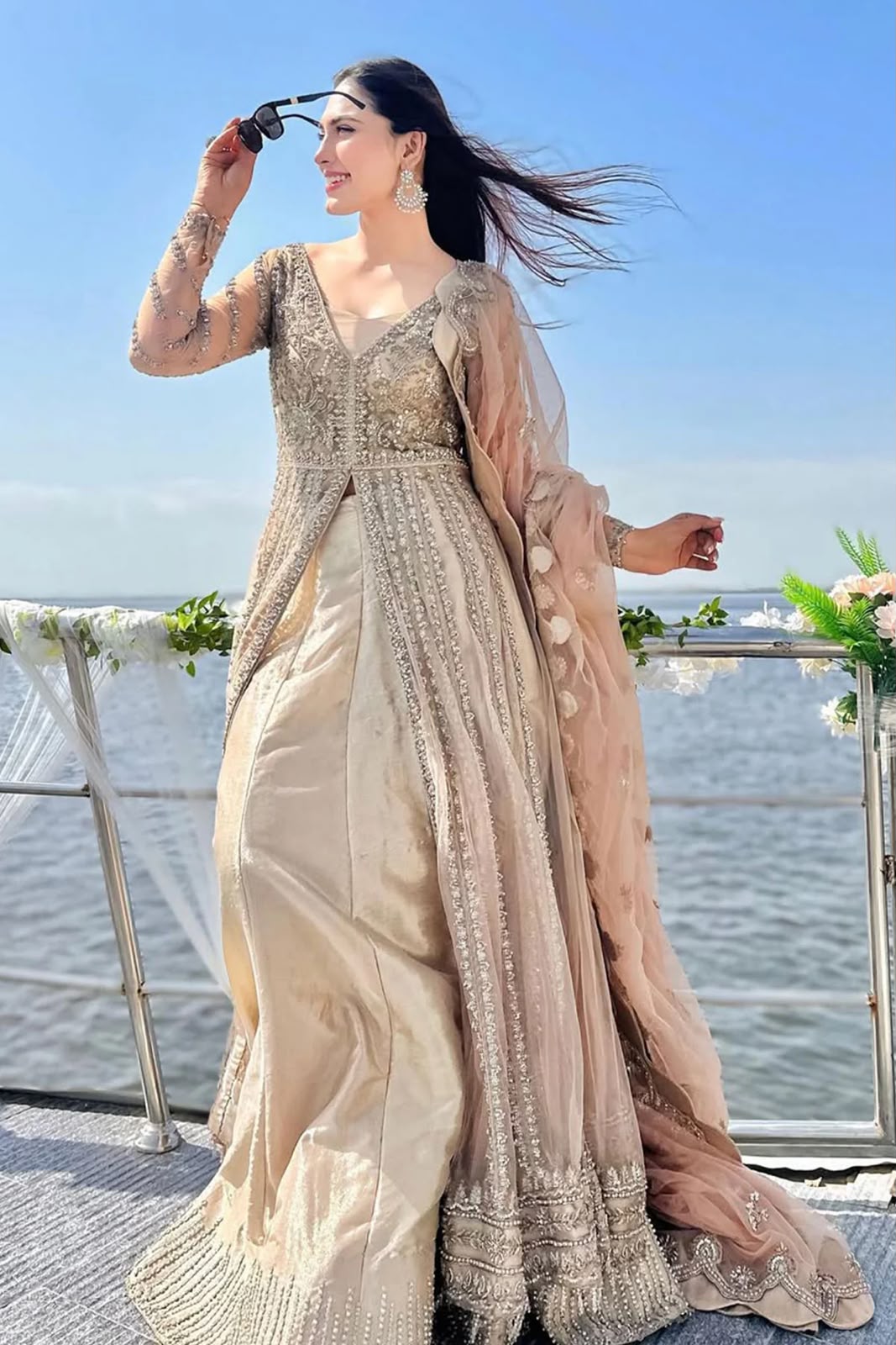 PALATIAL - Sania Hasan