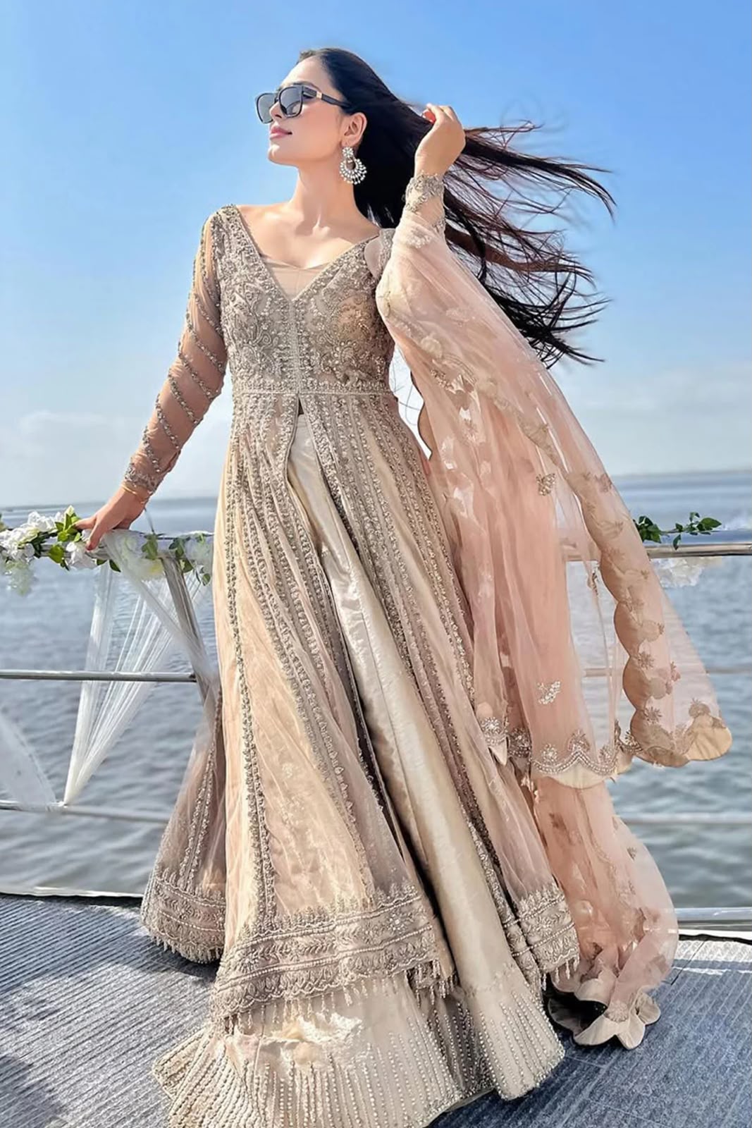 PALATIAL - Sania Hasan